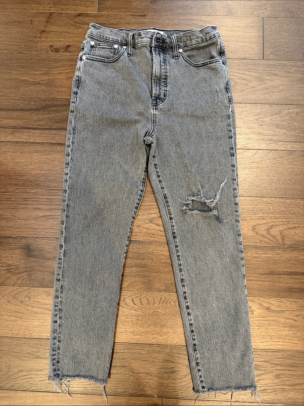 Madewell Perfect Vintage Distressed Gray Denim Size 28 - C8-078